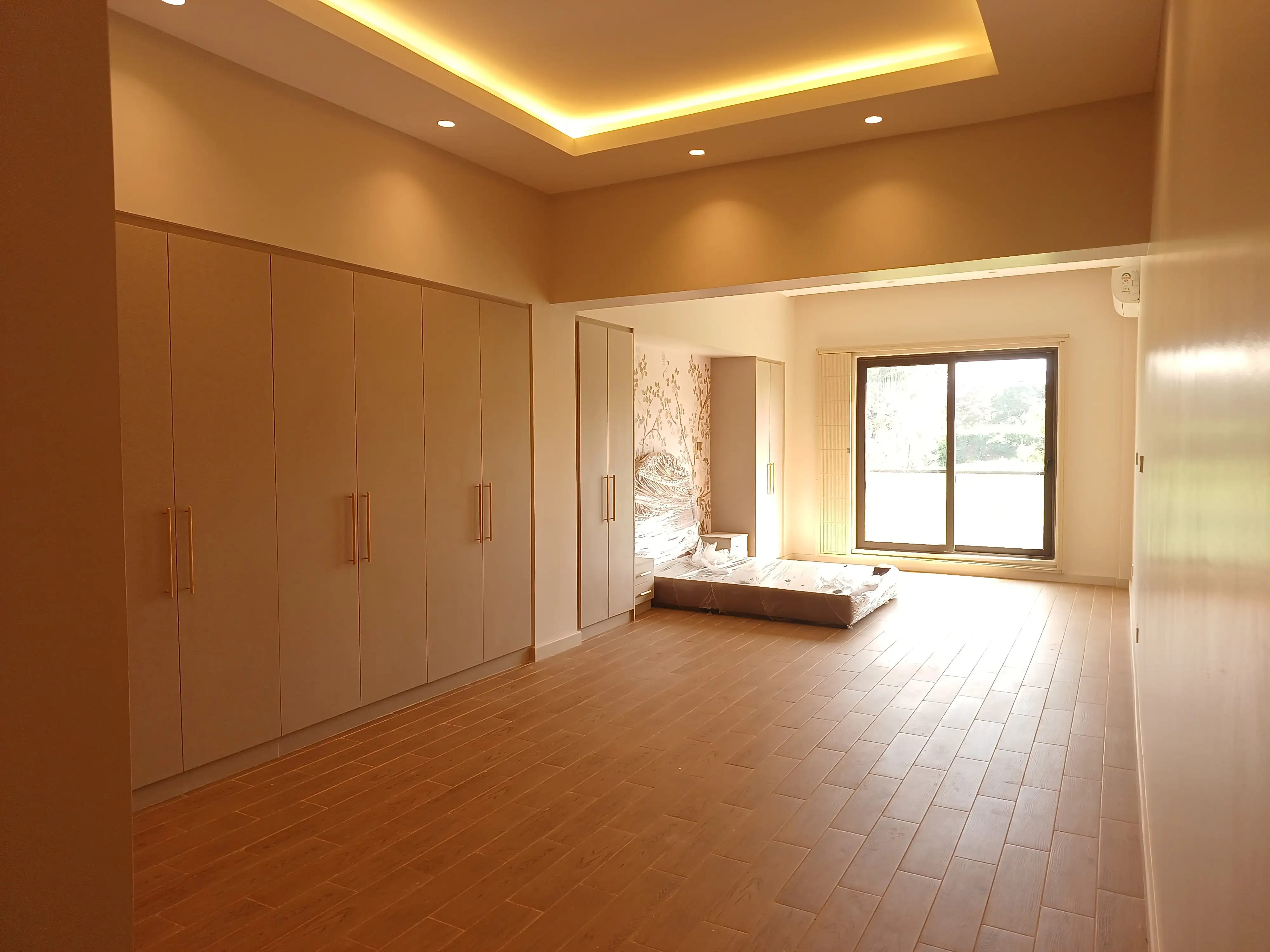 Balcony Lounge Exterior Detail