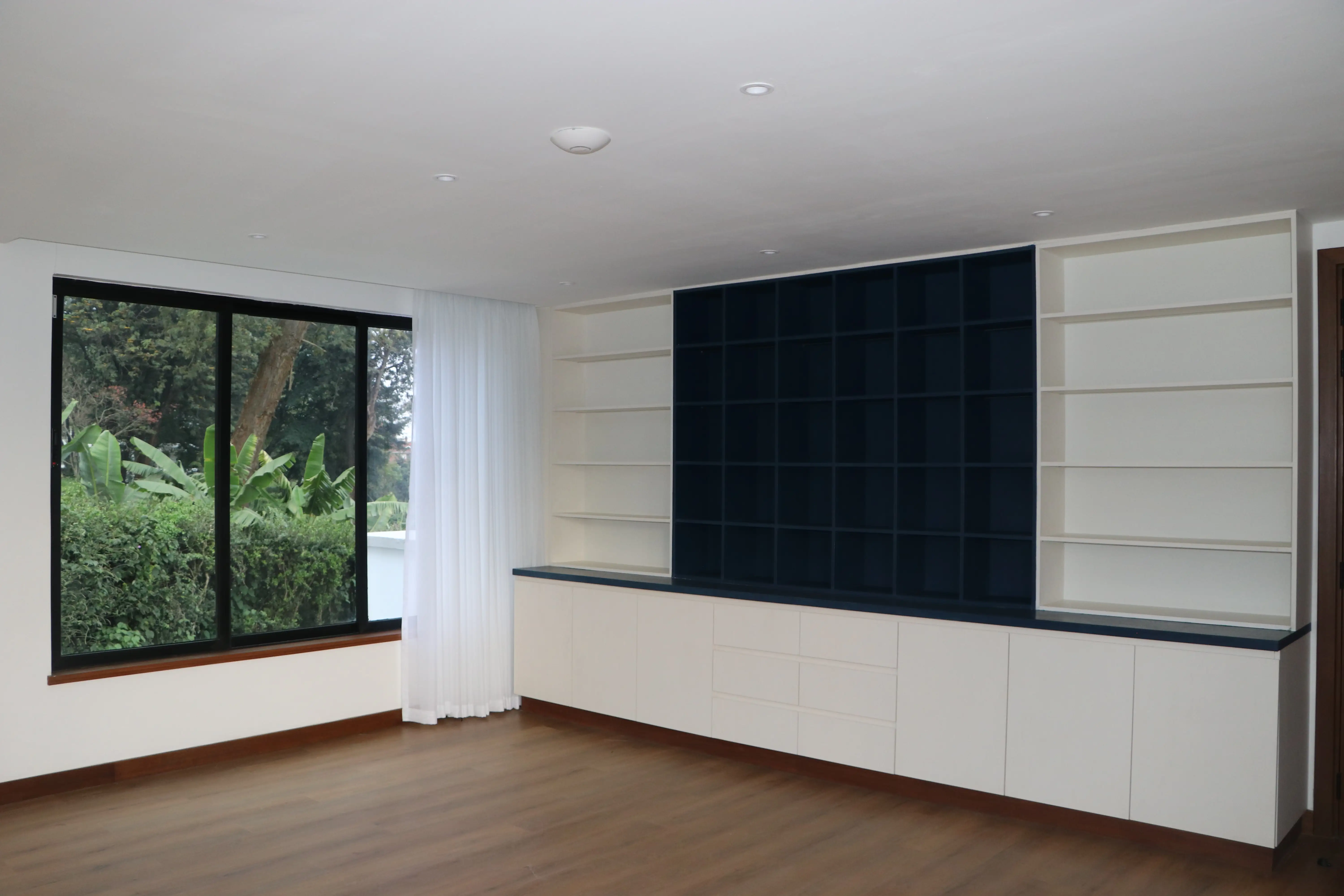 Bungalow Dining Area